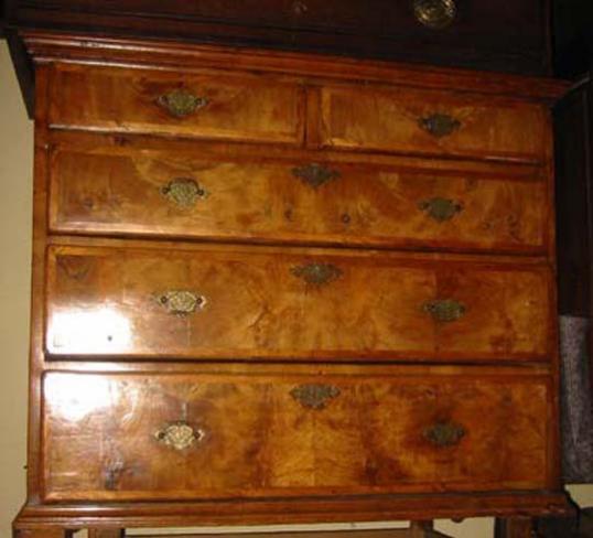 Walnut Chest of drawers